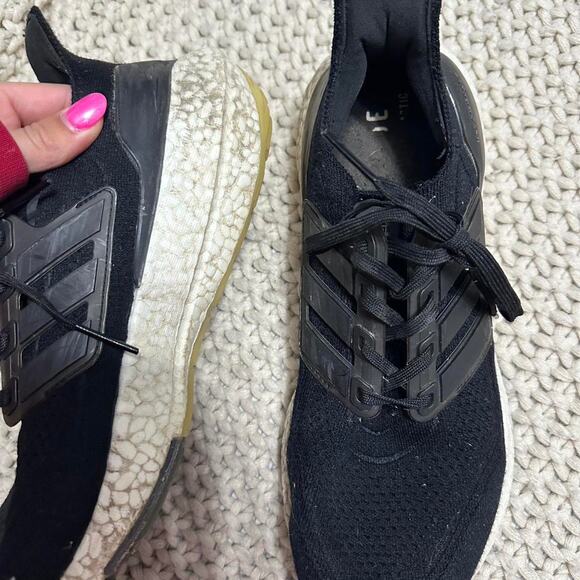 Black adidas ultra boost trainers - Picture 4 of 7